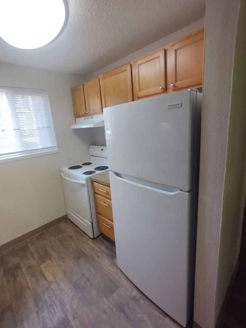 96 Chelan Apartments 2 of 15