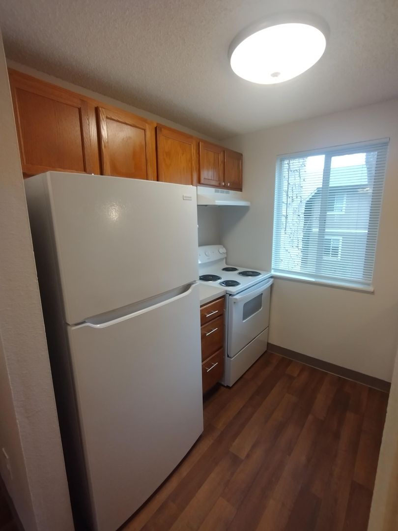 Tualatin Apartment: 19705 SW Boones Ferry Road