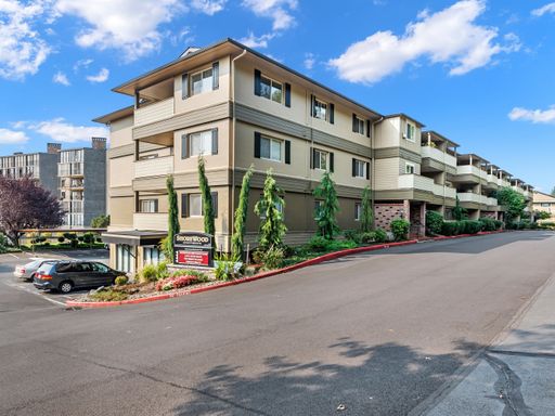 Shorewood Apartments – photo 1