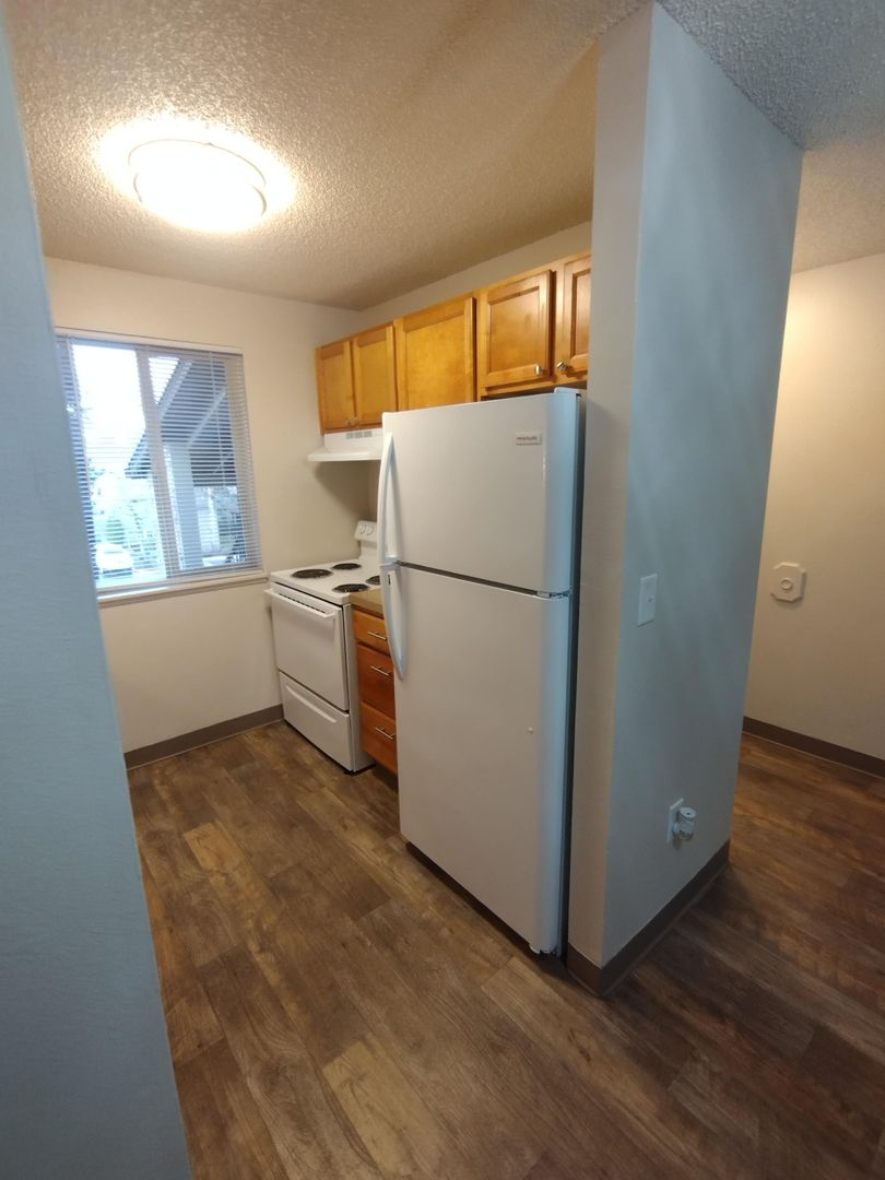 Tualatin Apartment: 19705 SW Boones Ferry Road