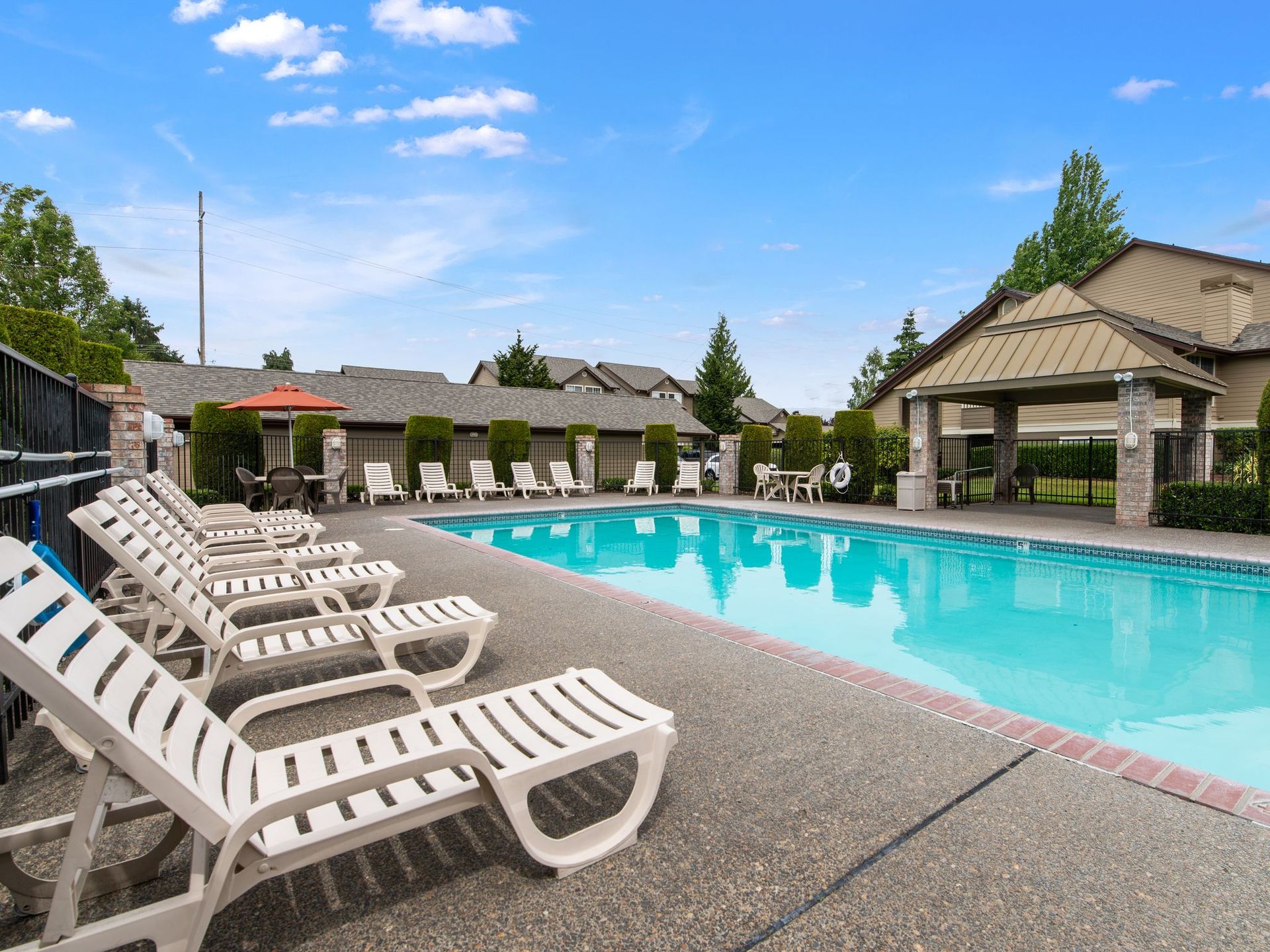 Pool at 303 Heatherwood Apartments (1 of 4)