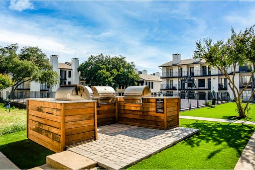 4 Weeks Free + No Admin Fee When you Sign a 12-Month Lease! *Limitations apply. – photo 1