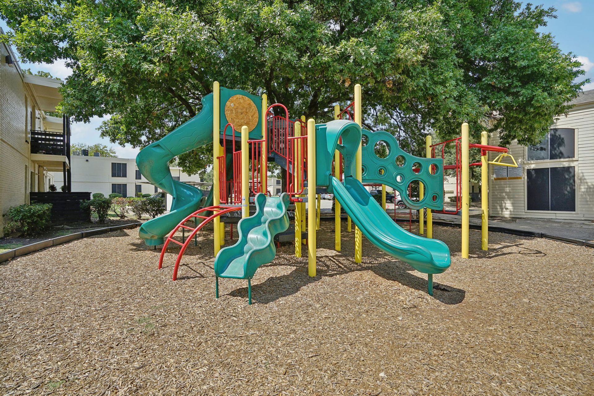 Dallas Apartment: 14018 Brookgreen Dr