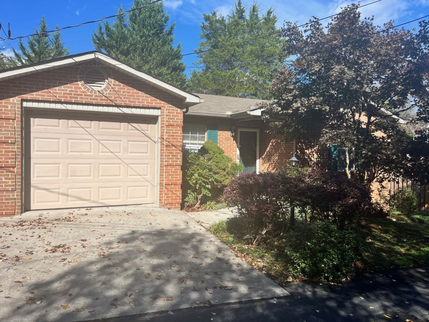 Knoxville House: 1427 Ebenezer Road