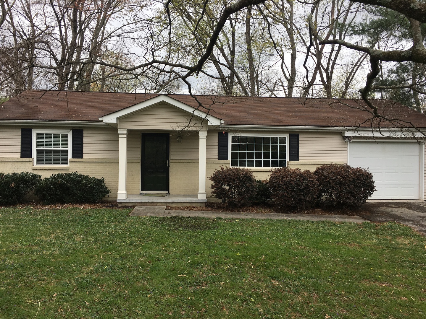 Knoxville House: 323 Vanosdale Road