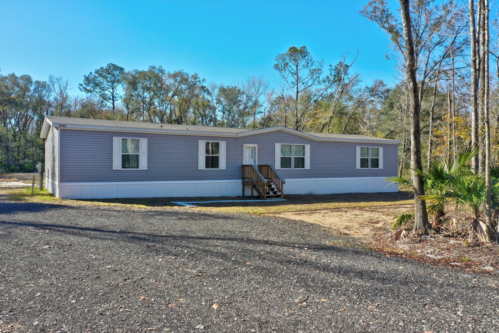 Hastings House: 4745 Wendy Street