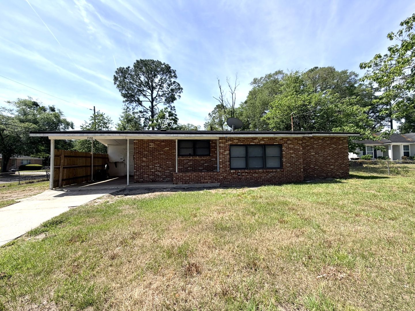 Jacksonville House: 7152 Koleda Drive