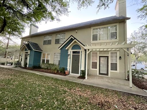 Bishops Court - 1 bed - 1 bath - With Loft – photo 1