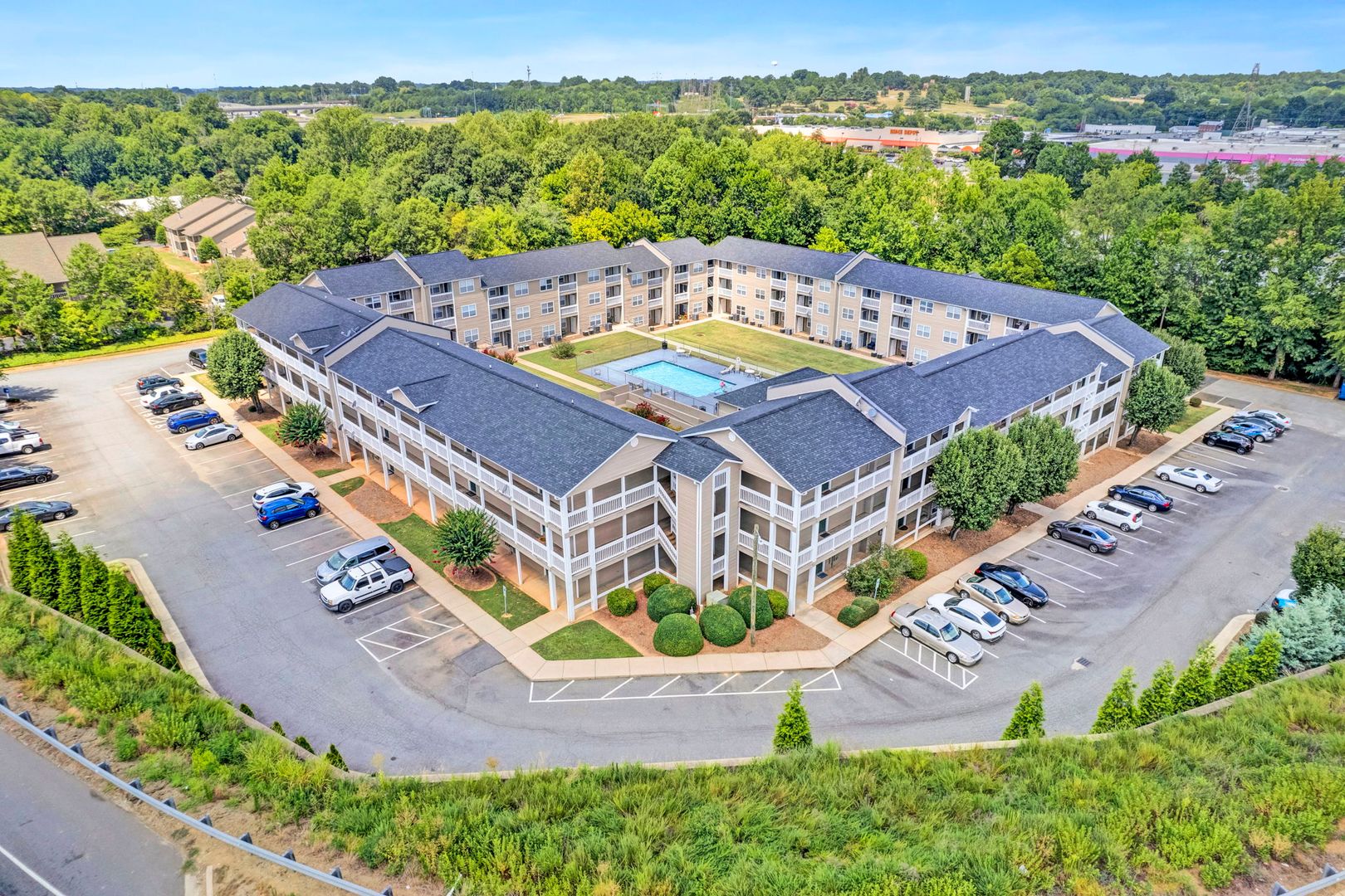 Concord Apartment: 309 Country Club Drive NE