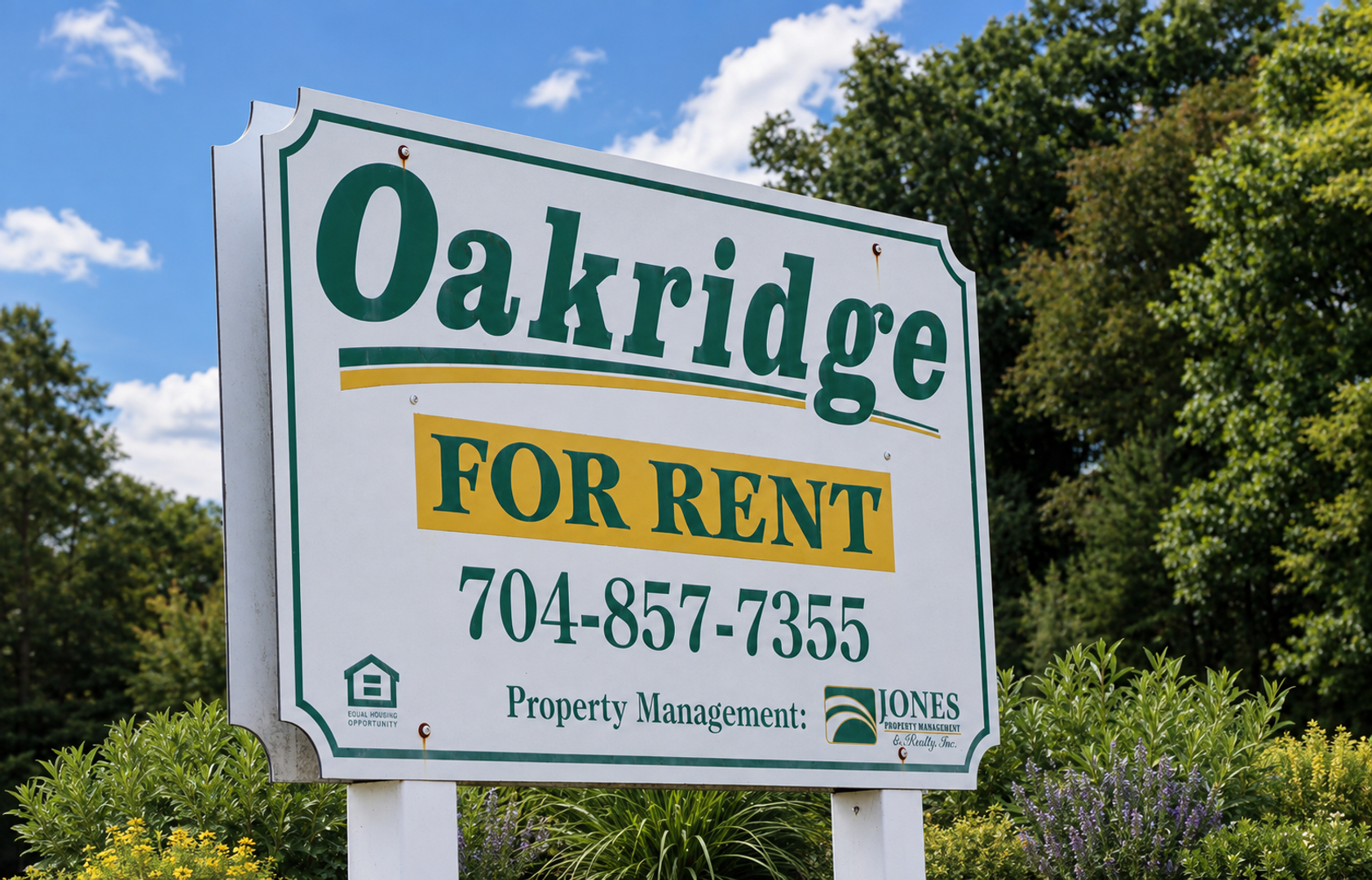 Kannapolis Apartment: Oak Ridge