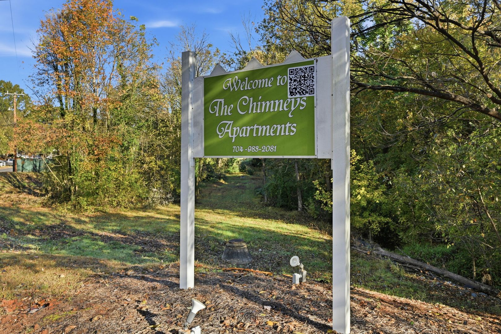 Albemarle Apartment: 905 Chimneys Lane