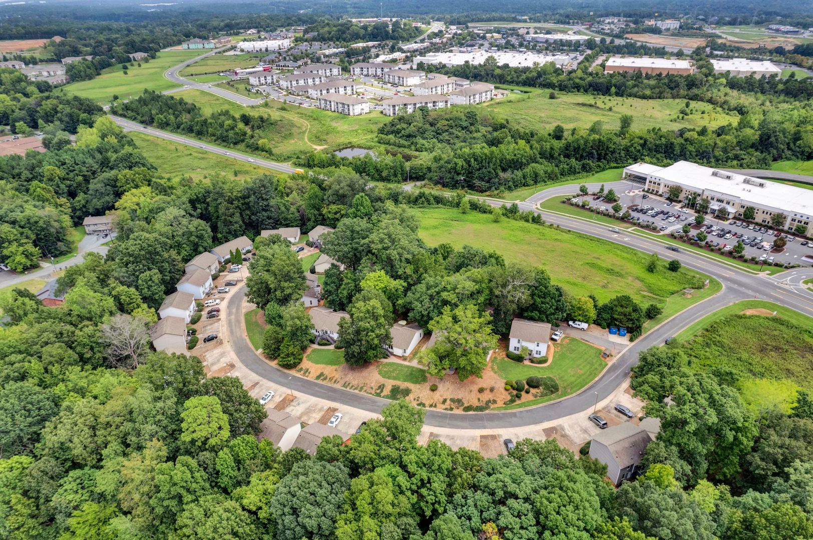 Kannapolis Apartment: White Oak Lane