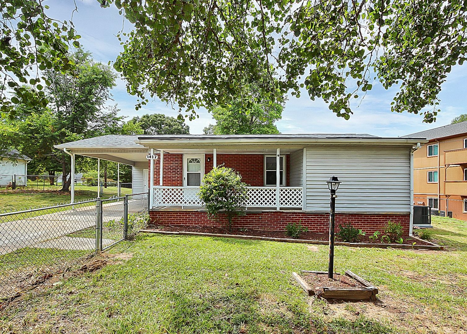 Kannapolis House: 1017 Mclain Road