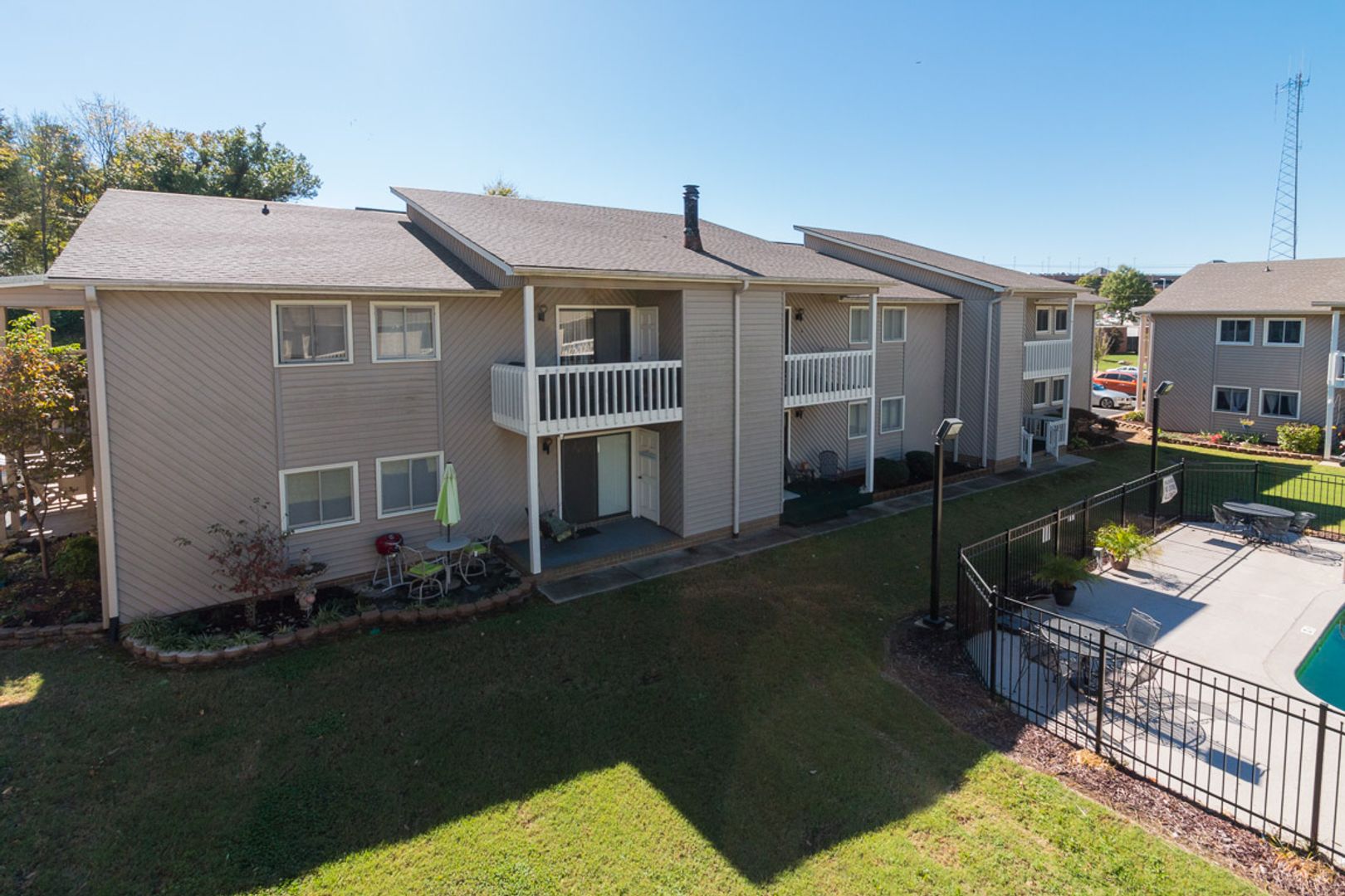 Concord Condo: 140 Lake Concord Road NE Apt B4