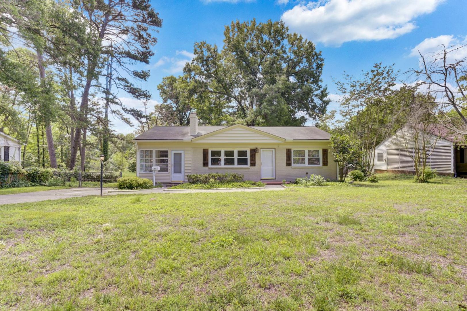 Concord House: 121 Marshdale Avenue SW