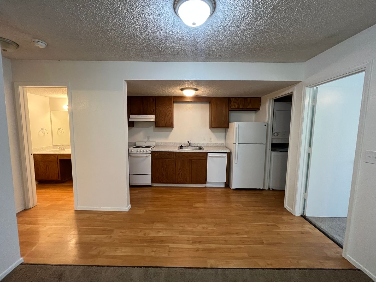Springdale Apartment: 502 Black Oak Ave