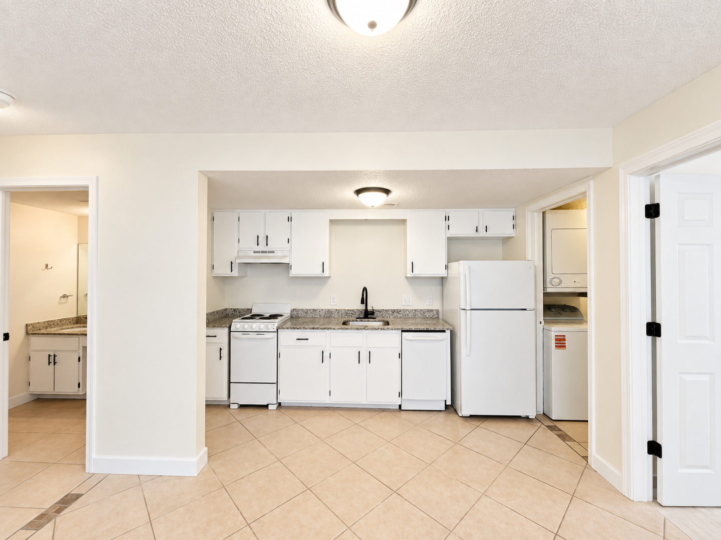 Springdale Apartment: 502 Black Oak Ave