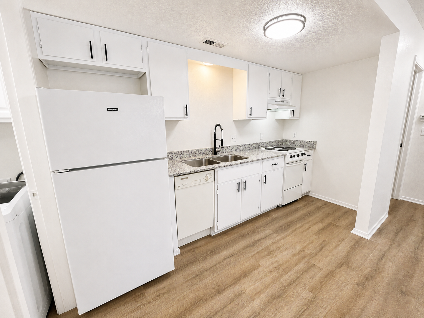 Springdale Apartment: 502 Black Oak Ave