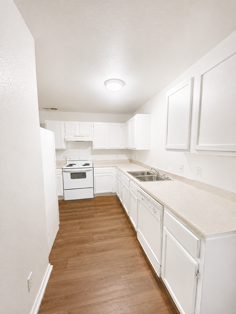 Fayetteville Apartment: 1777 W Preservation Dr