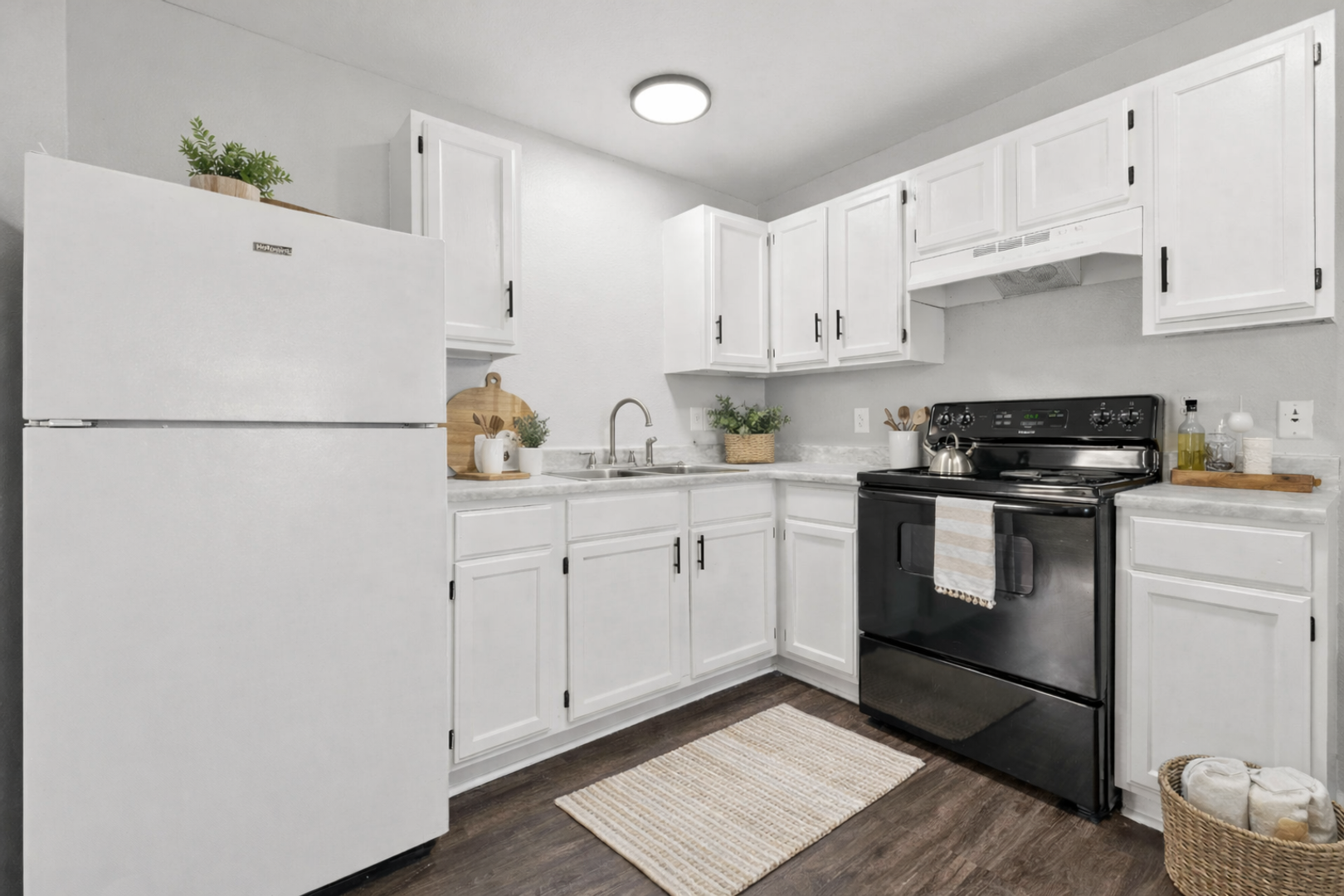 Springdale Apartment: 1705 North Lowell Rd