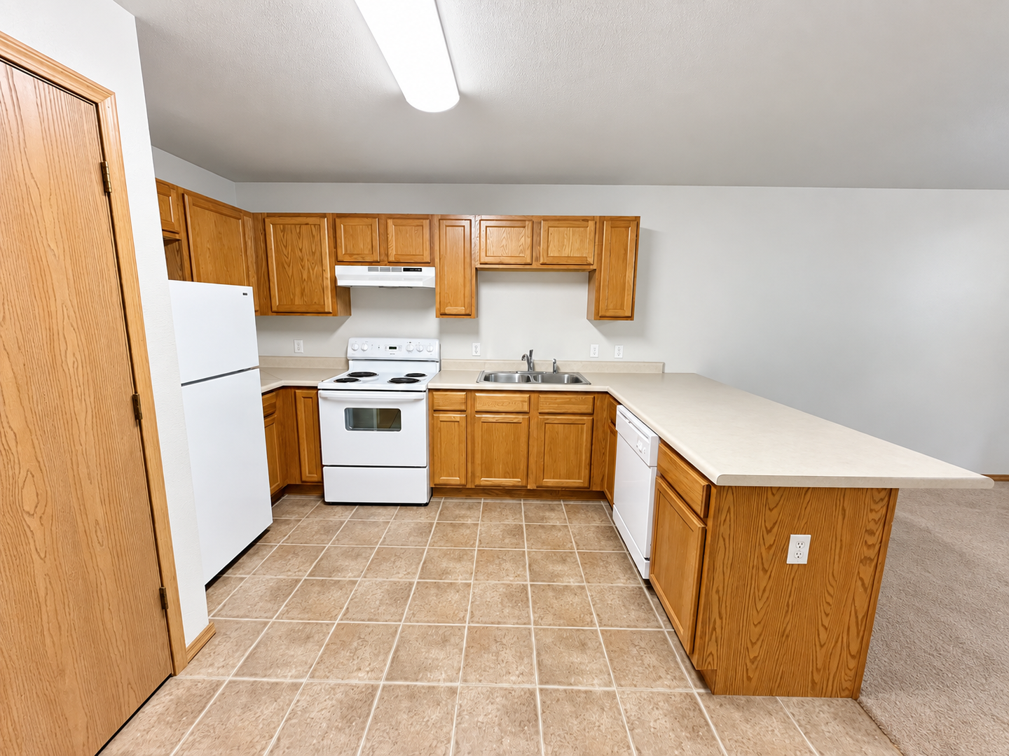 Springdale Apartment: 2353 N Lowell Rd