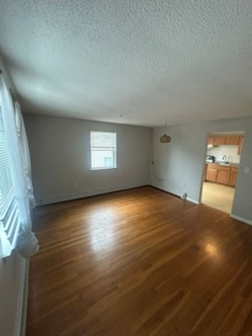 Quincy Apartment: 56 Curtis Street