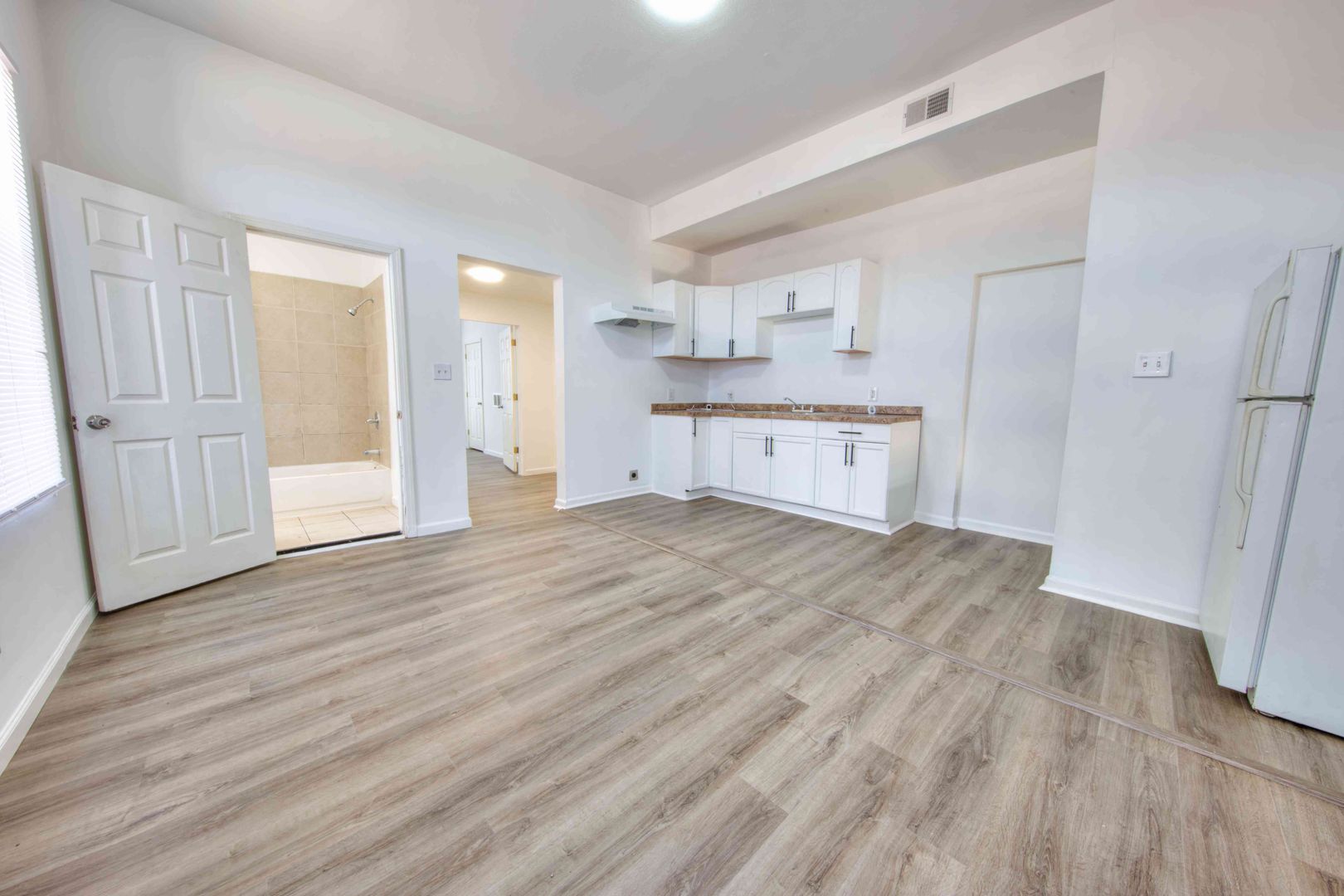 St. Louis Apartment: 3920 California