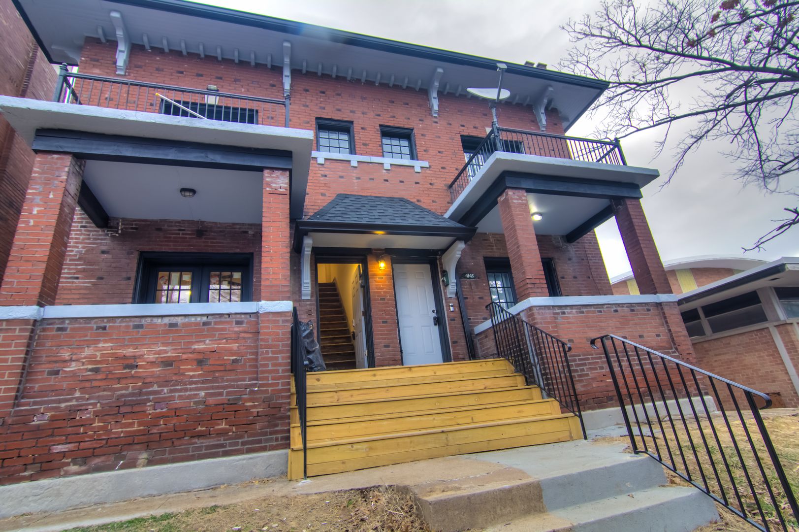 St. Louis Apartment: 4145-47 Humphrey