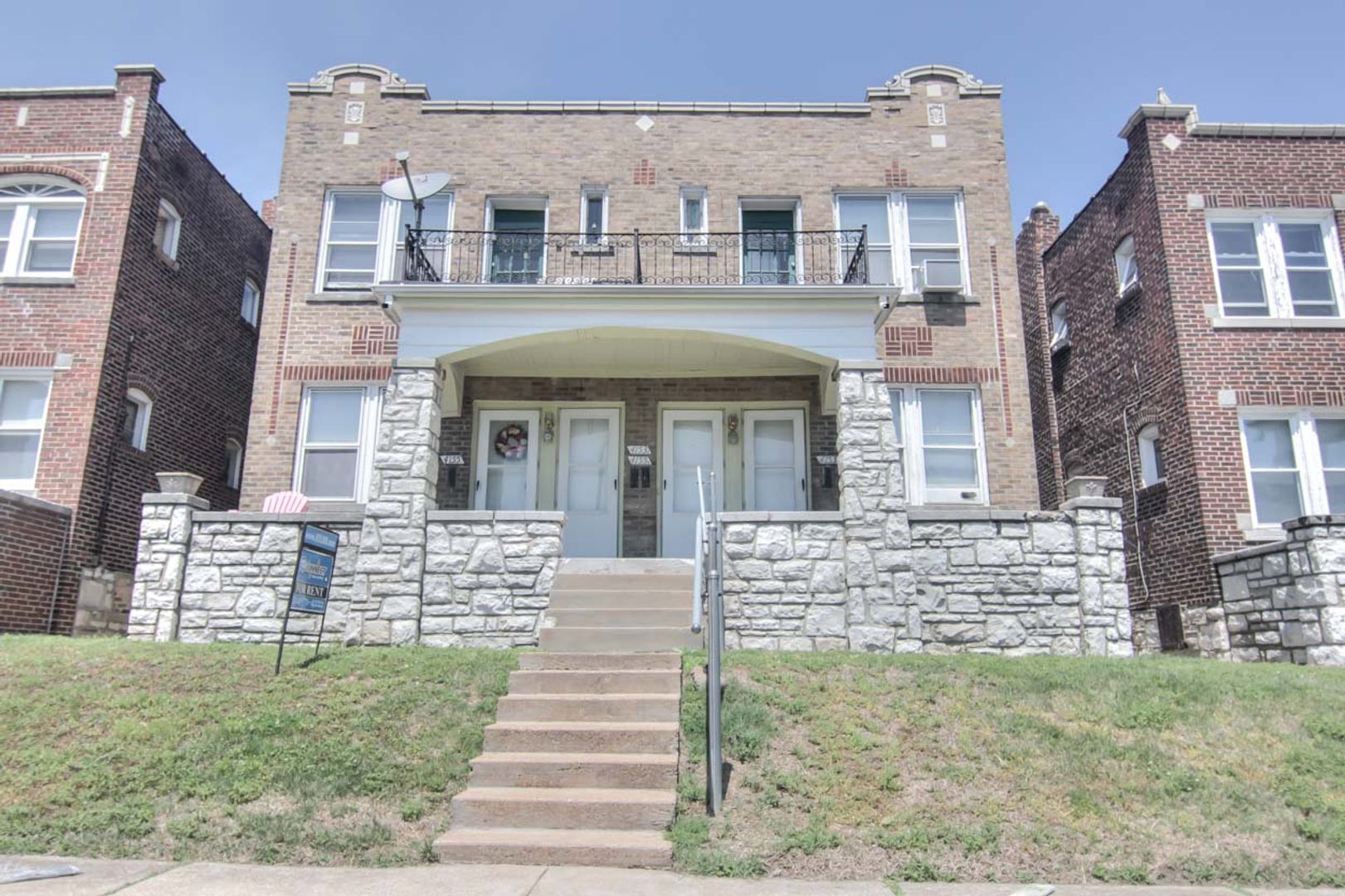 St. Louis Apartment: 4153-55 Potomac