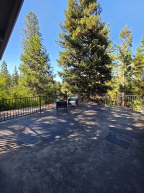 24245 Grand View Ave., Colfax, CA 95713-9220