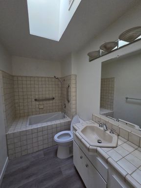 24245 Grand View Ave., Colfax, CA 95713-9220