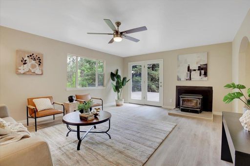 24245 Grand View Ave., Colfax, CA 95713-9220