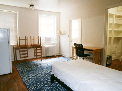 A Landmark in Charles Village, walking distance to JHU & Union Memorial Hospital! – photo 1