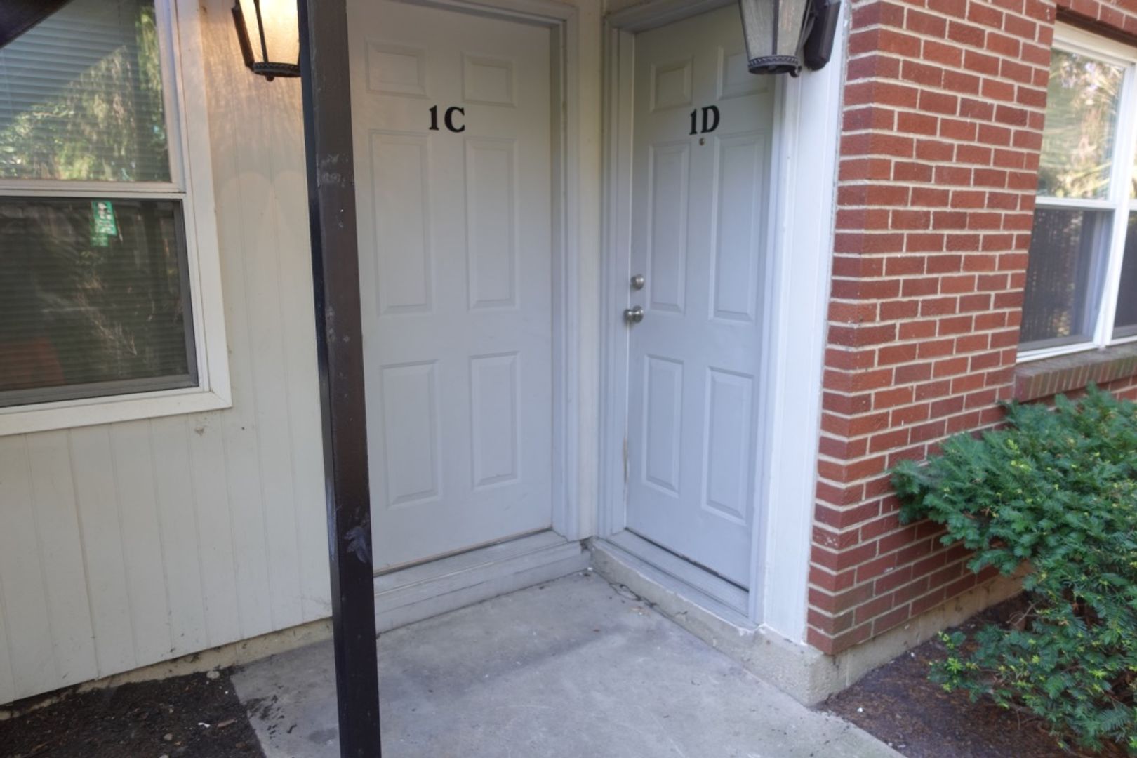 Columbus House: 247 S 18th St