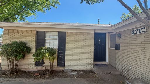 3 bedroom....or is it a FOUR BEDROOM? 2 bath, 2 car garage! – photo 1