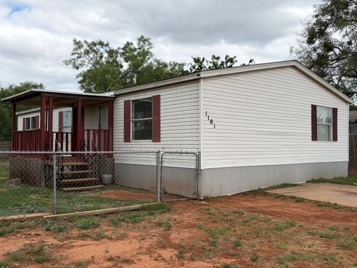 Trailer house; 3 bed 2 bath – photo 1