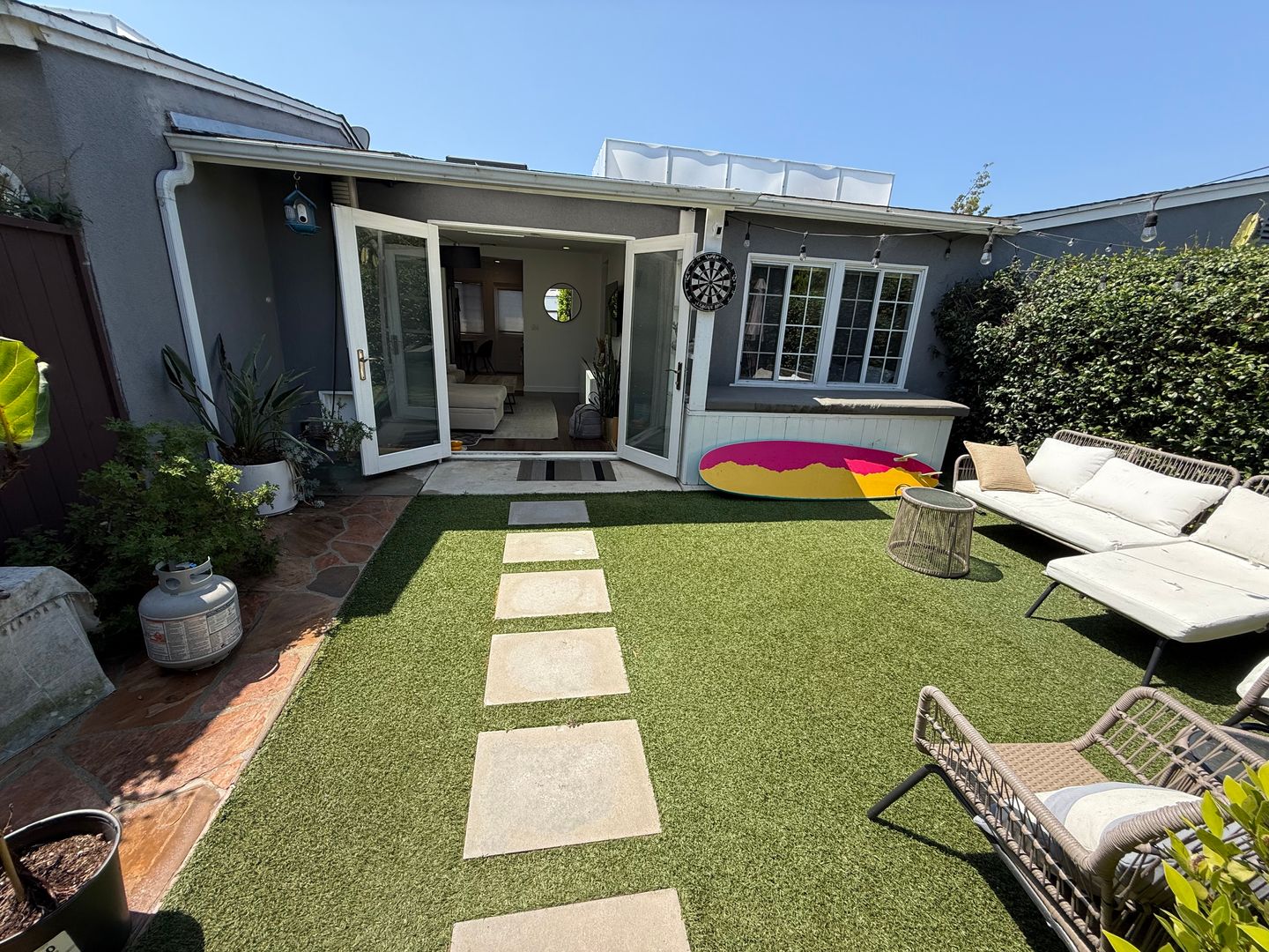Santa Monica Apartment: 2032 Ocean Park Blvd