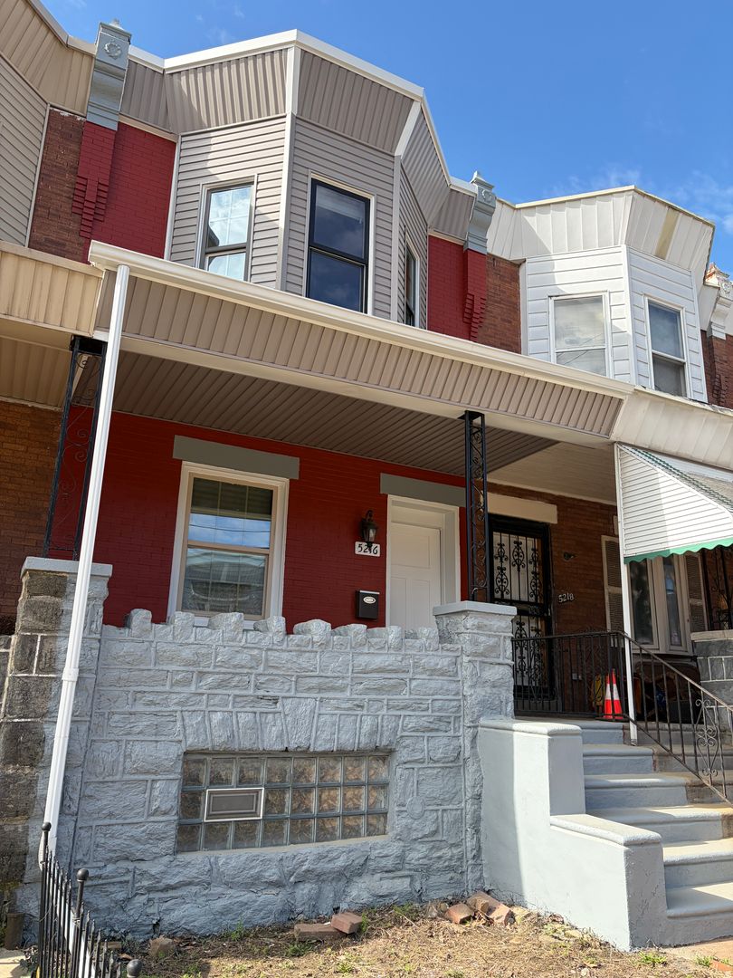 Philadelphia House: 5216 W Columbia Ave