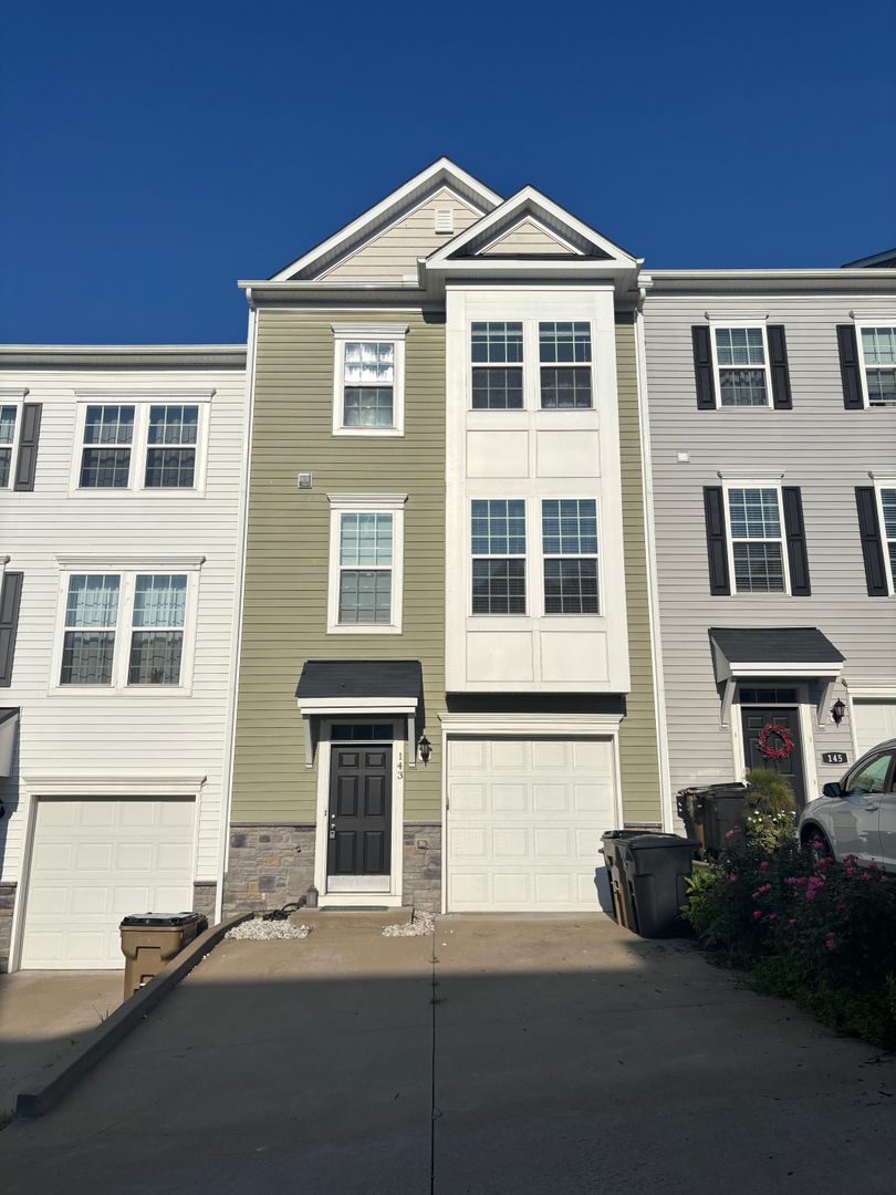 Morgantown Townhome: 143 Inlet St