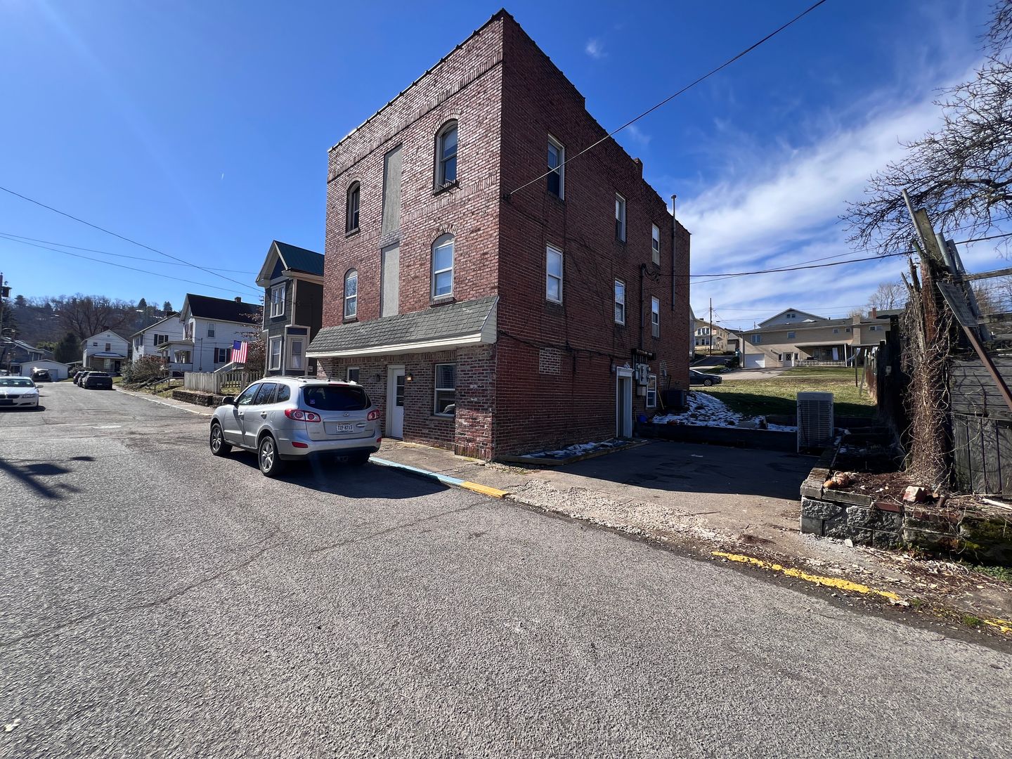 Morgantown Apartment: 220 Cherry Street