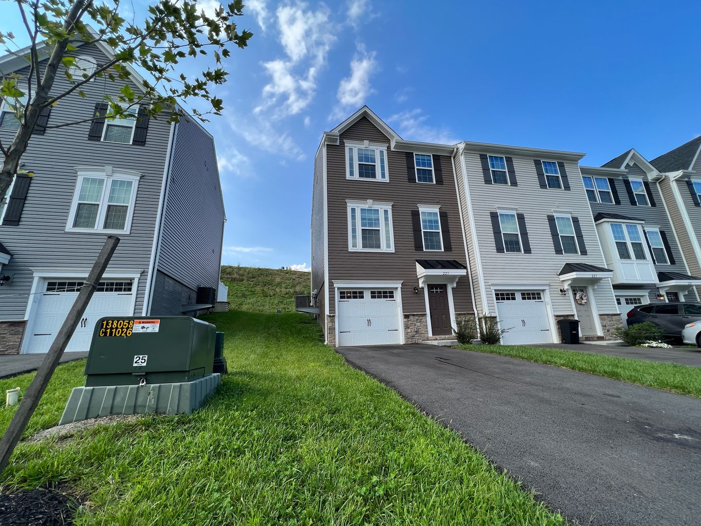 Morgantown House: 225 Stonehurst Drive