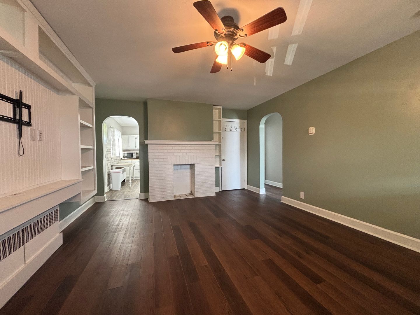 Morgantown Apartment: 120 Prairie Avenue