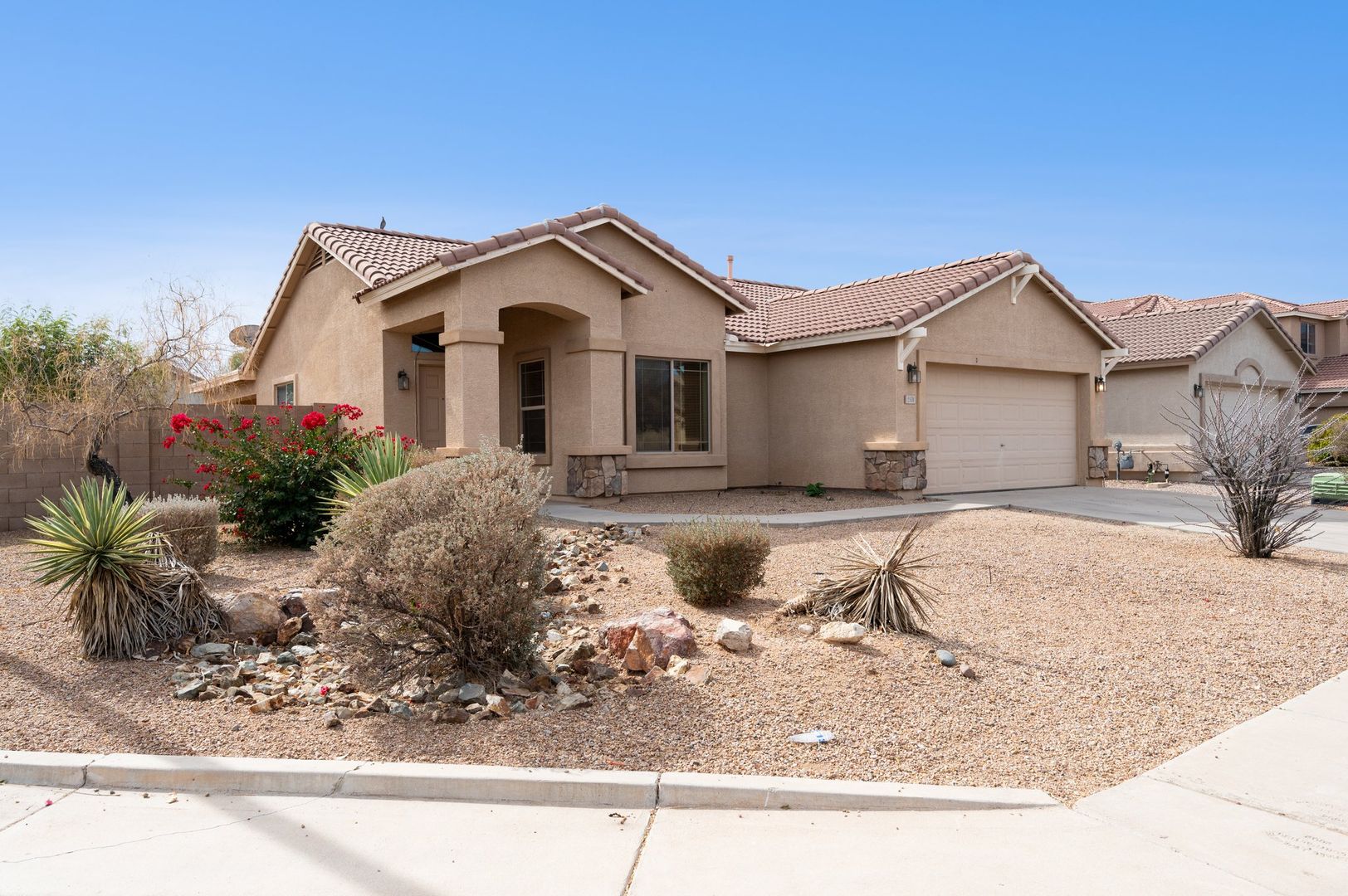 Queen Creek House: 2159 W Jasper Butte Dr