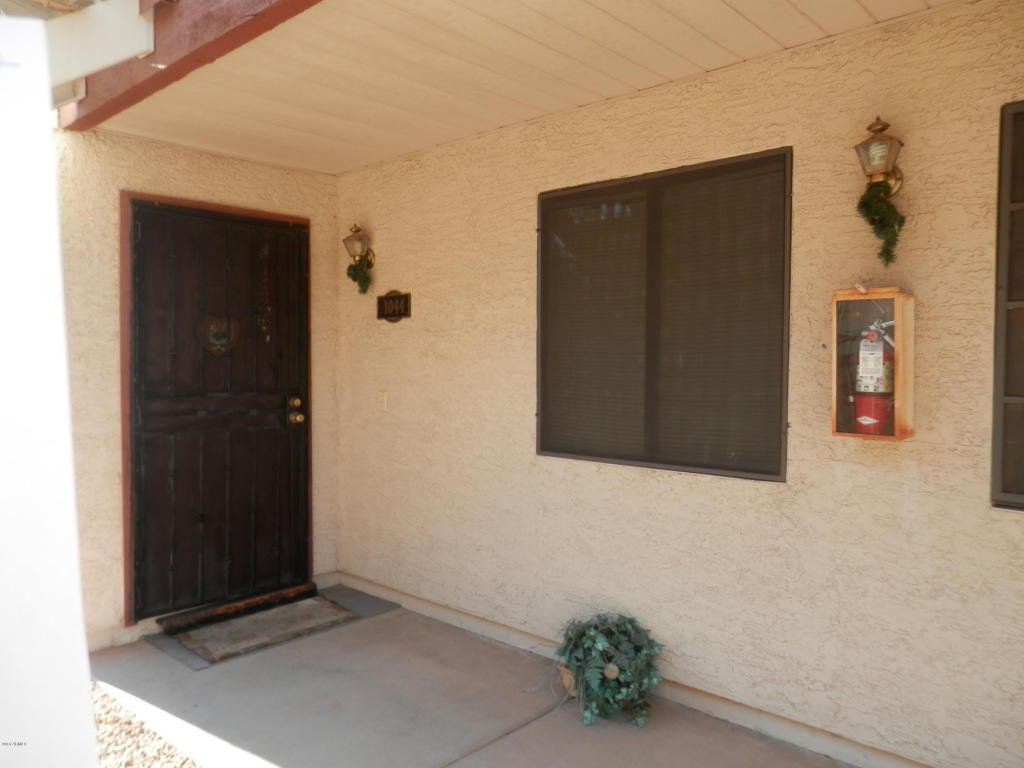 Mesa Condo: 533 W Guadalupe Rd