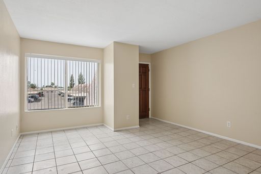 1927 E Hampton Ave #216 – photo 1