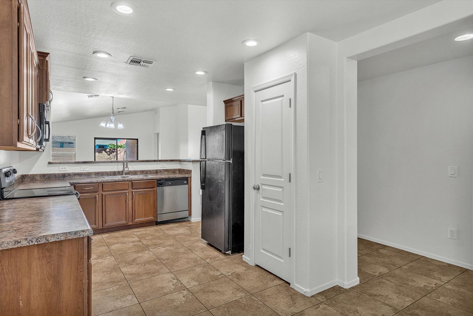 Desert Canyon Dr 1754 W 12 of 12