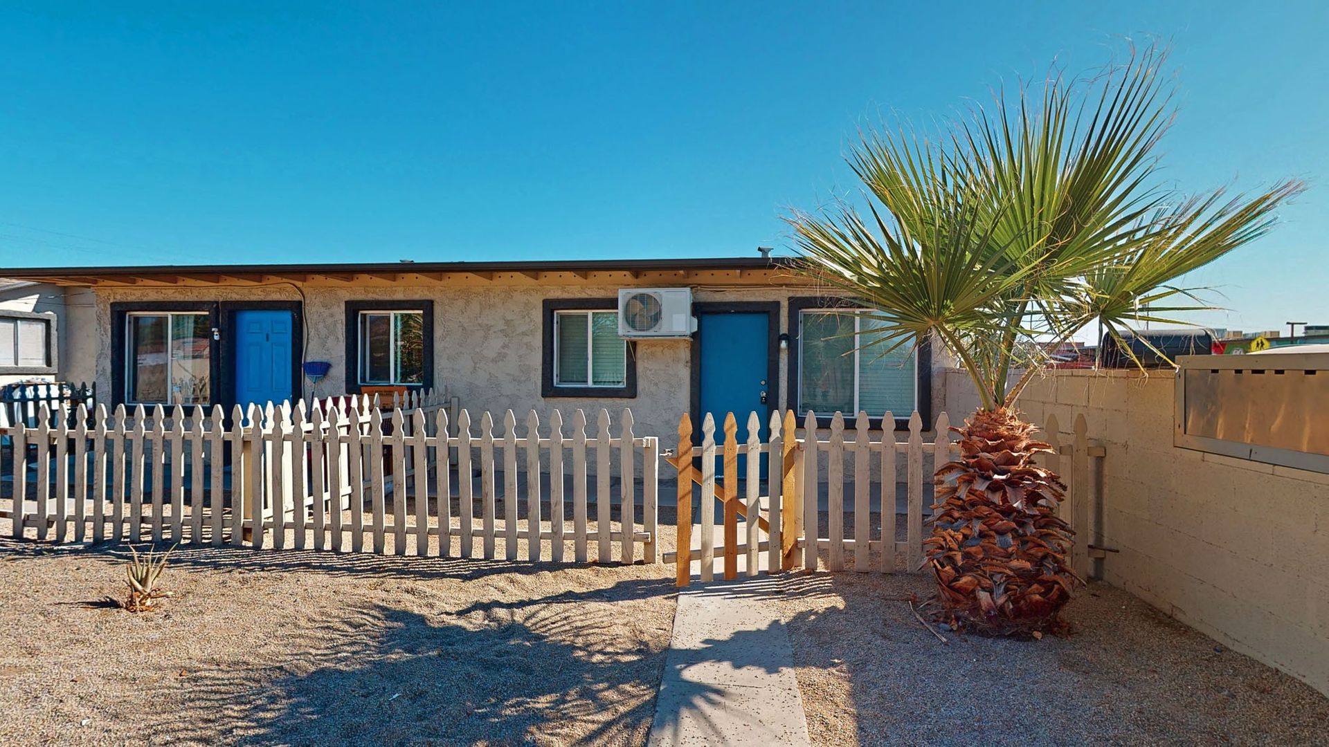 Phoenix House: 3826 W Roosevelt St