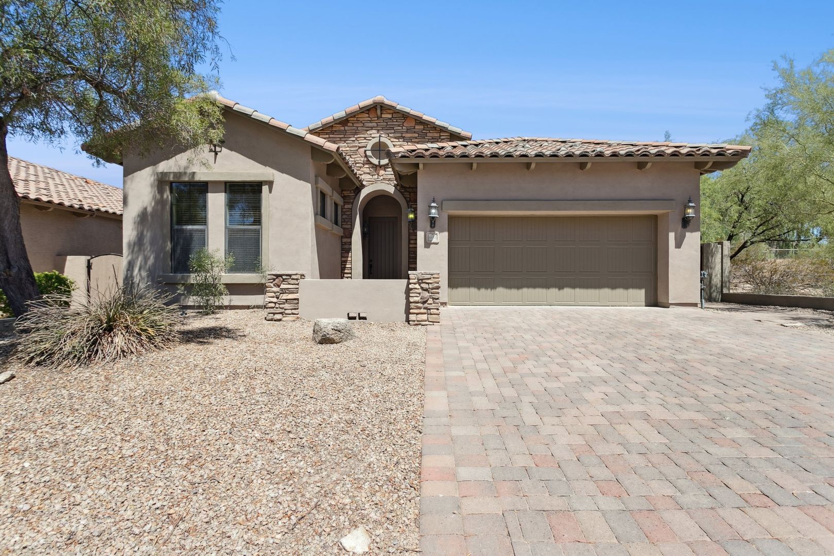 Mesa House: 6934 E Portia St
