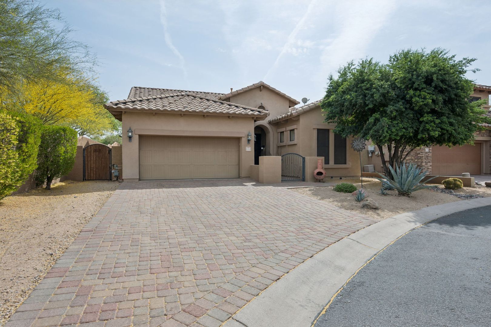 Mesa House: 2763 N Raven Dr