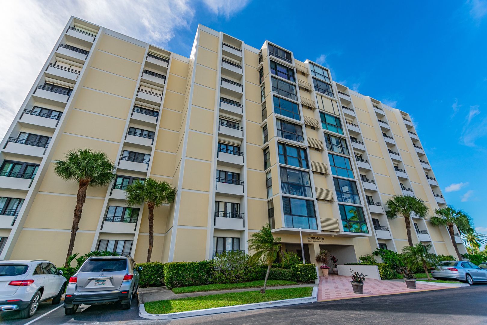 Clearwater House: 800 South Gulfview Blvd